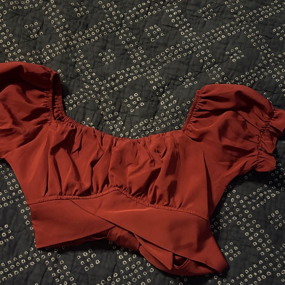 Maroon Puff Sleeve Crop Top